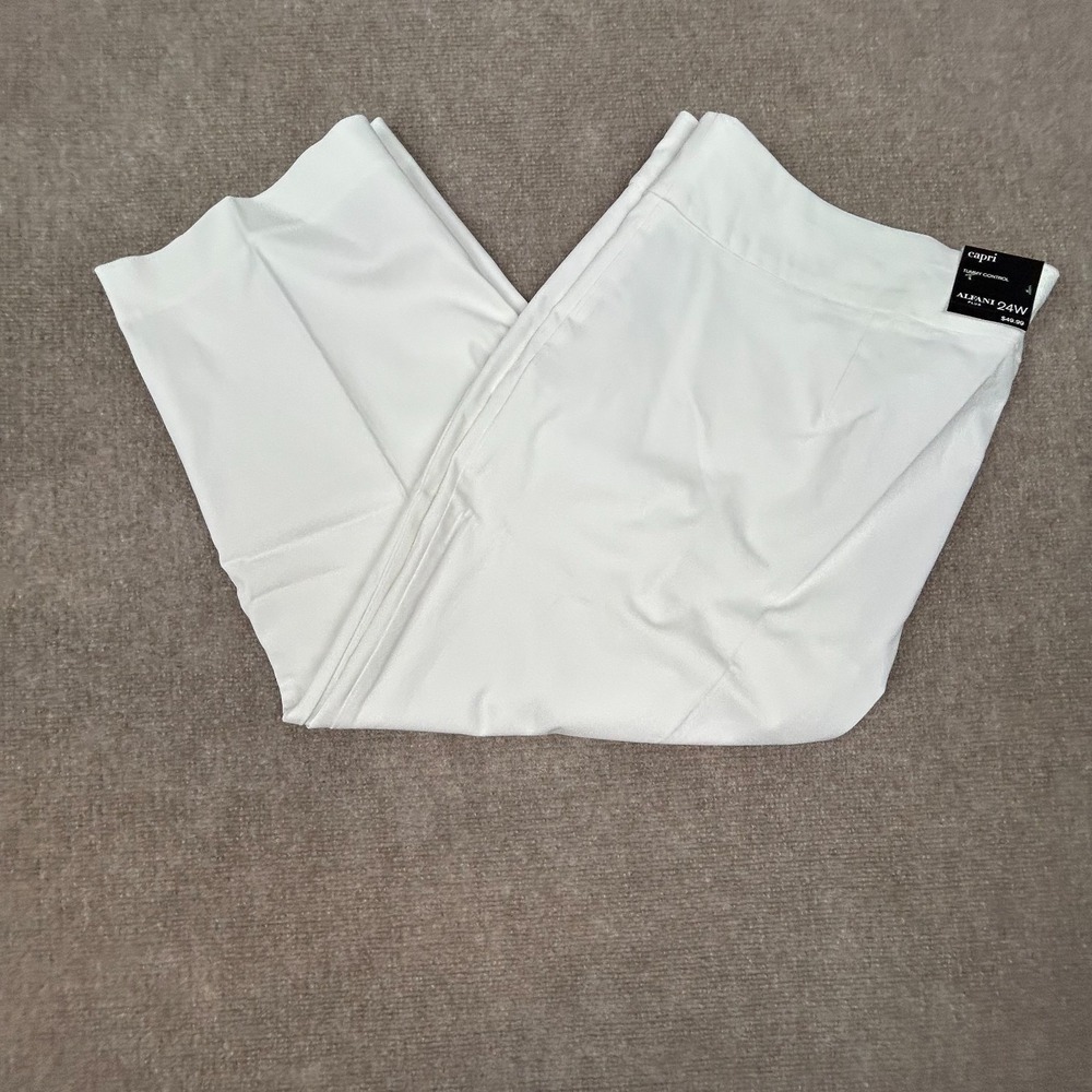 Alfani Capri Pants Womens 24W Bright White Rayon Stretch Tummy Control Pull On